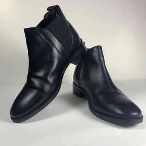 Topshop black leather ankle Chelsea boots